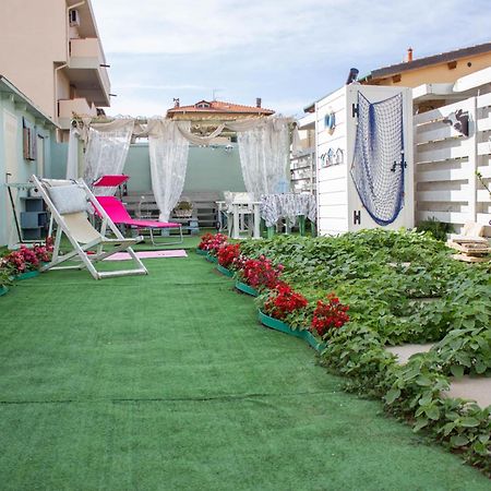 La Coccinella Apartment Marina Di Pisa Bagian luar foto